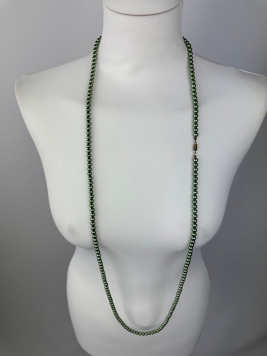 Sjaal top met parelketting