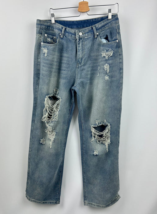 Destroyed jeans