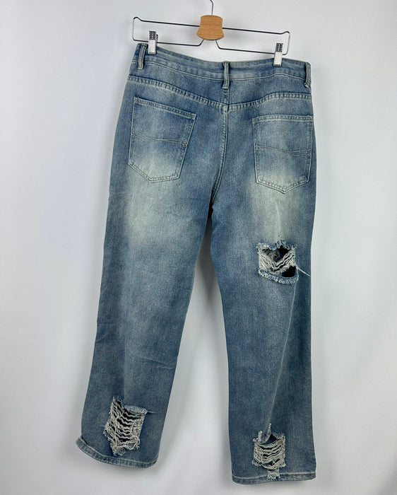 Destroyed jeans