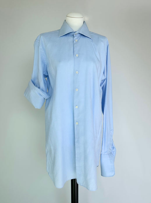 Lichtblauw overhemd