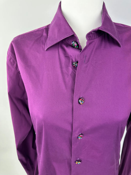Paarse blouse met kleurige knoopjes