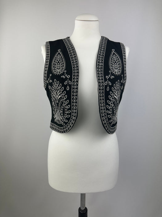 Geborduurd bolero giletje