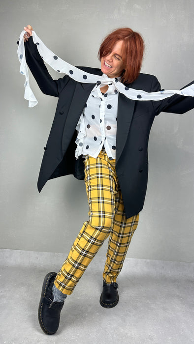 Witte voilant blouse met zwarte polkadots