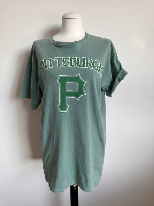Salie groen T-shirt met tekst Pittsbrugh