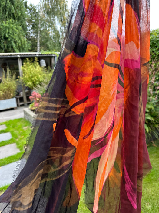 Grote kleurige sjaal met bloemmotief