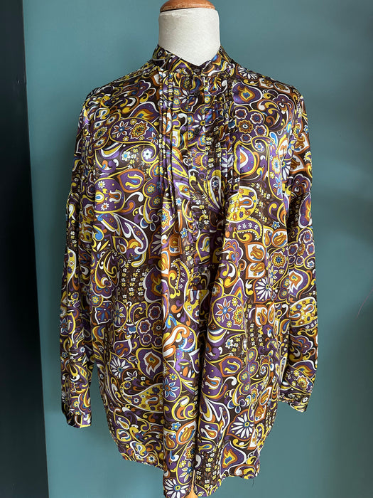 Satijnachtige blouse met kleurige print
