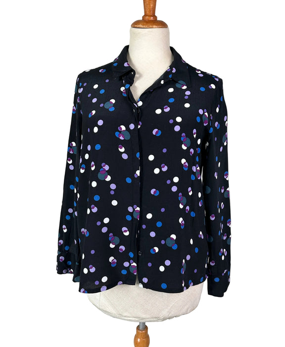 Zwarte blouse met paarse dots