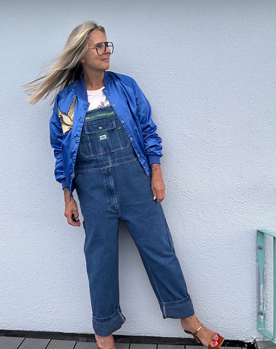 Blauw satijnen bomberjackje