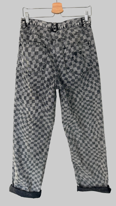 Geblokte jeans met asymmetrische sluiting