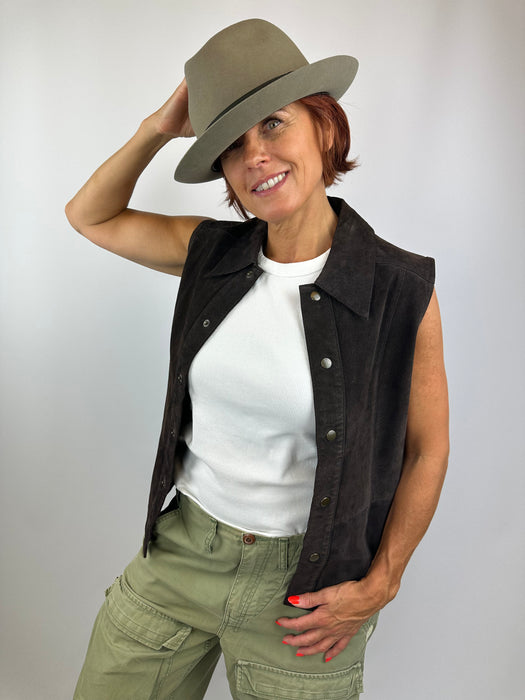 Bruin suede gilet