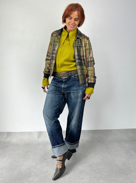 Okergele puntkraag blouse