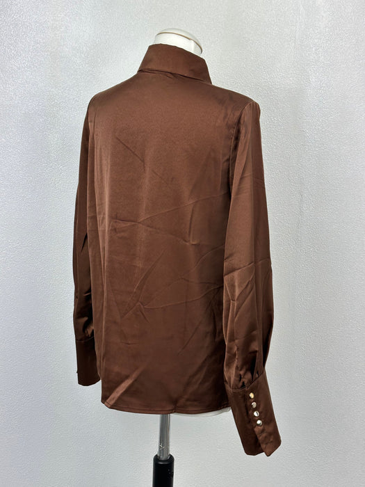 Bruine glanzende blouse met puntkraag