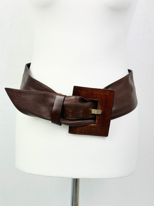 Bruin lederen brede riem