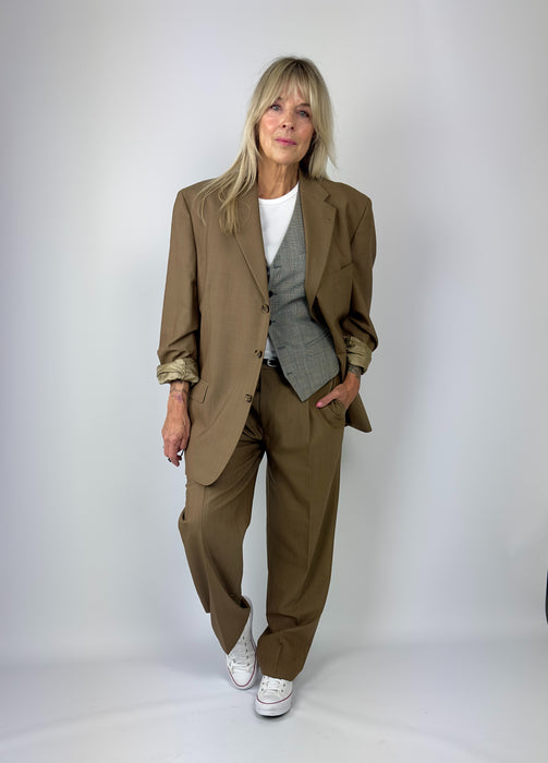 2-delig pak middenbruin licht beige streep
