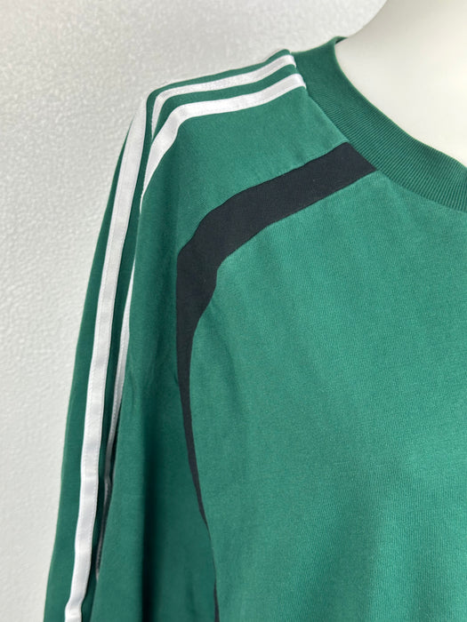 Donkergroen oversized adidas Tee