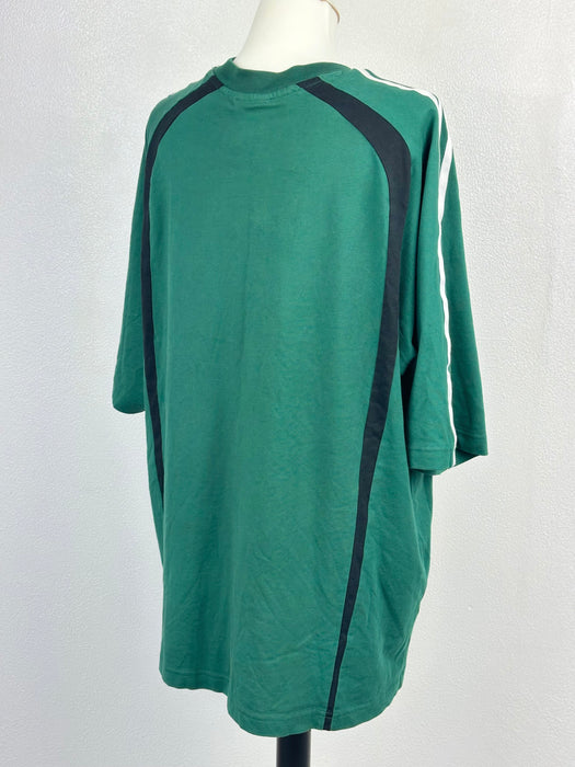 Donkergroen oversized adidas Tee