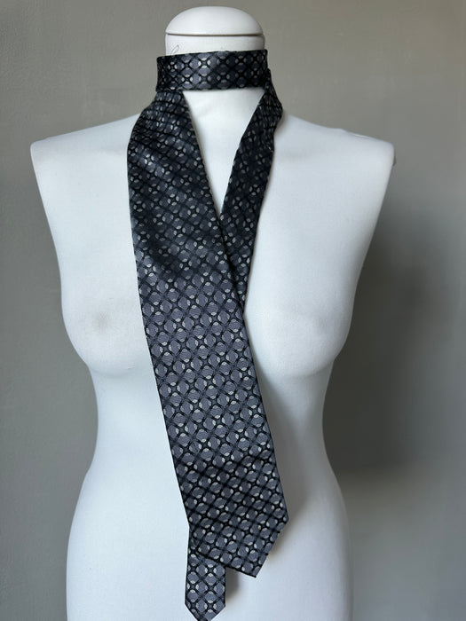 Stropdas in grijs met zwart motief