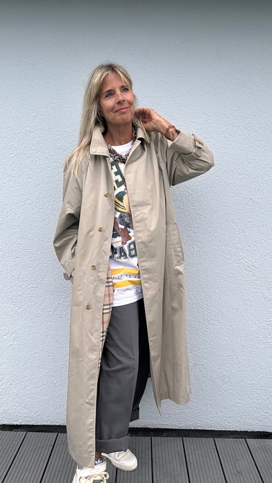 Beige trenchcoat