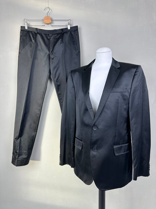 Satijnen smoking kostuum HUGO