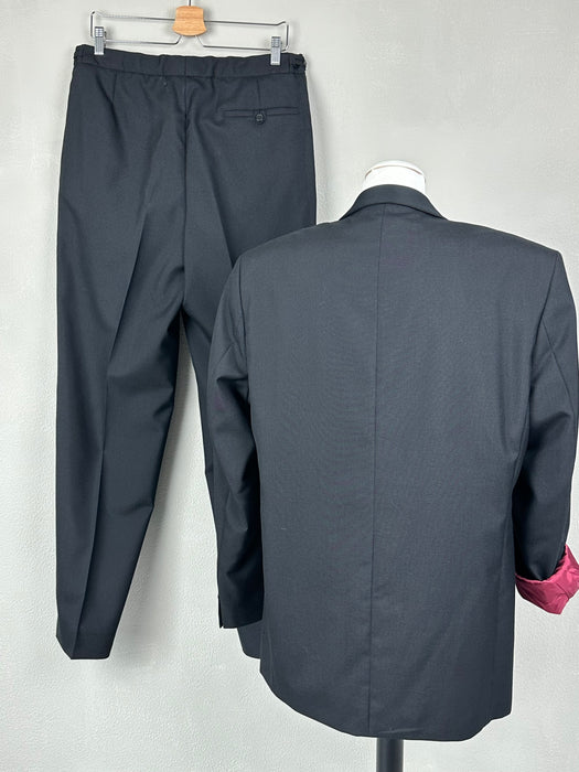 Smoking kostuum met burgundy voering