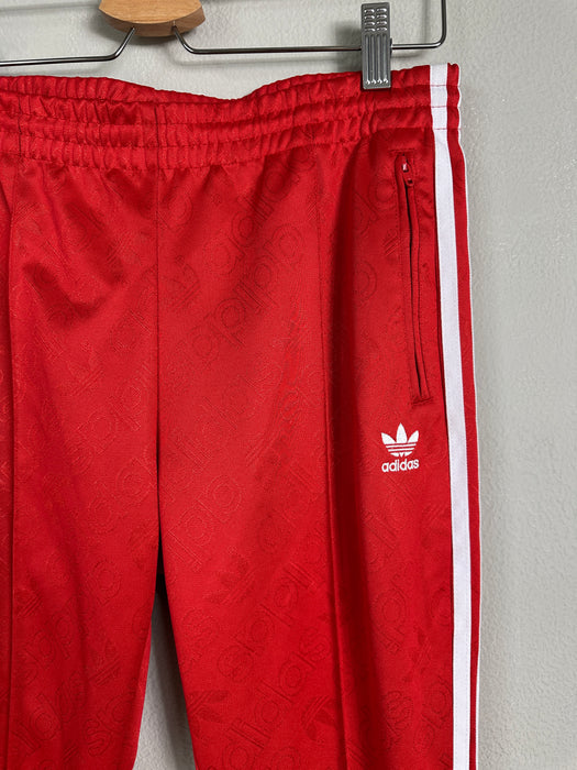 Rode Adidas trainer