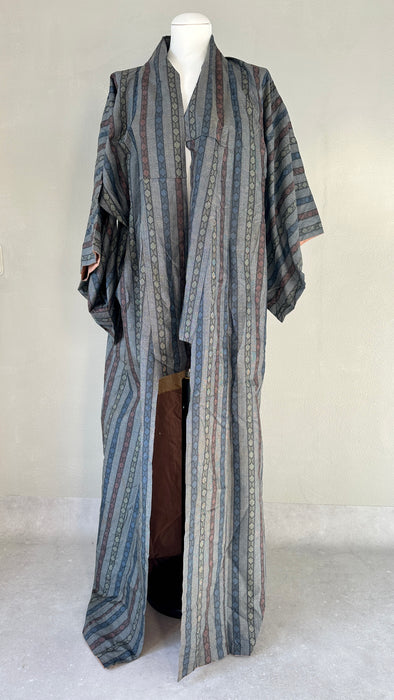 Grijze kimono met streep patroon