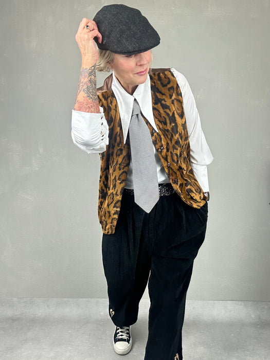 Crêmewitte glanzende puntkraag blouse