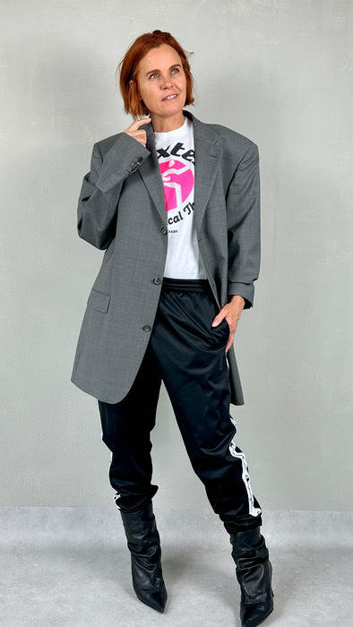 Tshirt met neon roze logo