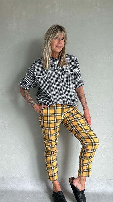 Gele broek met grote ruit