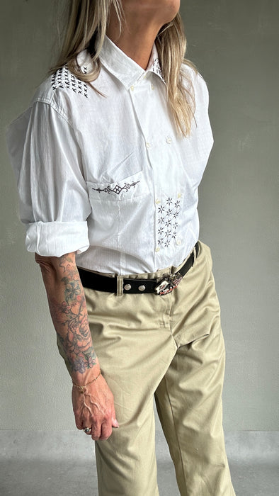 Witte blouse met Sashiko details
