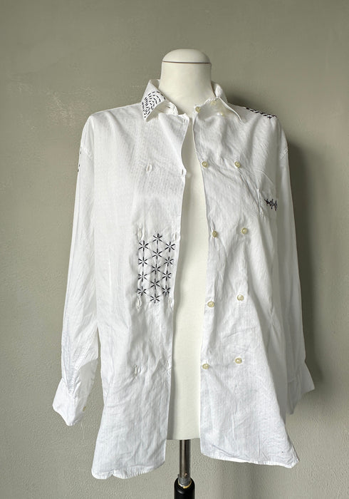 Witte blouse met Sashiko details