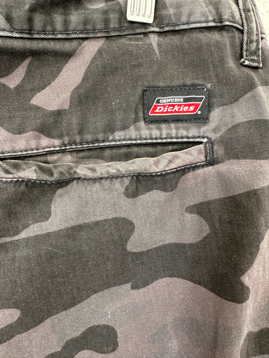 Zwart grijs camo short
