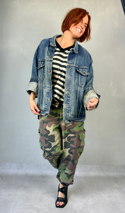 Oversized Levi's jack