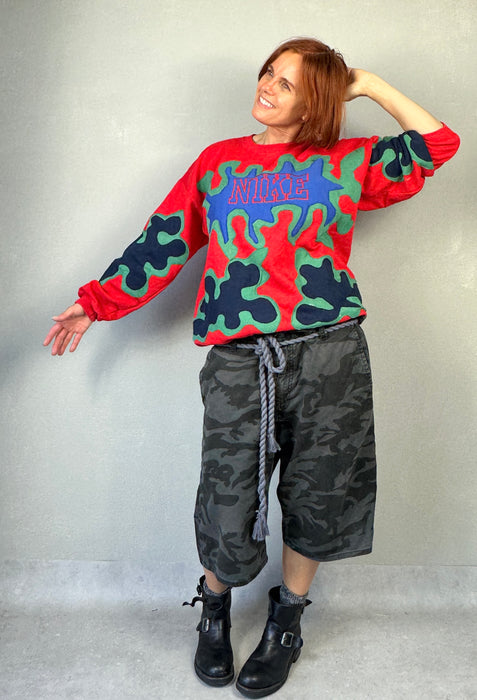 Rode customized Nike sweater