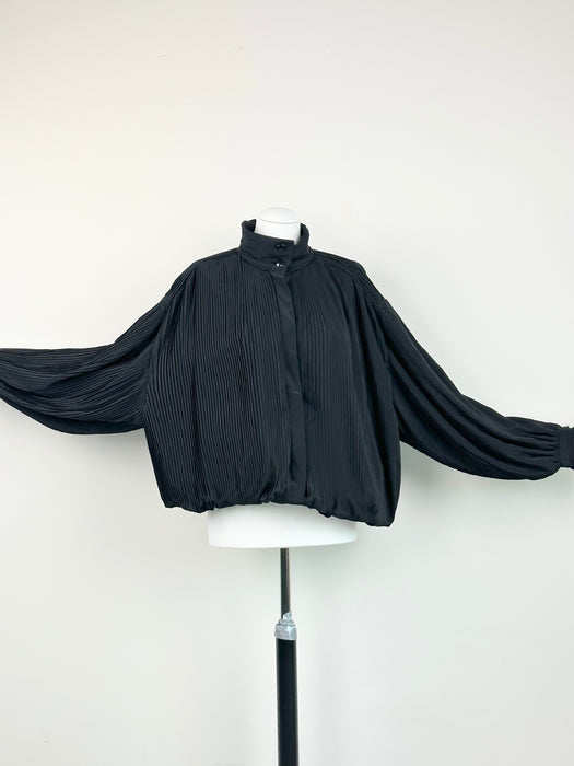 Zwart plisé bomber jasje met pofmouwen