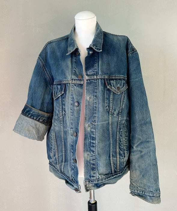 Oversized Levi's jack