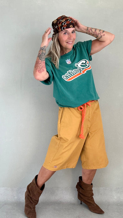 Mosterdgeel oversized short