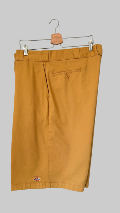 Mosterdgeel oversized short