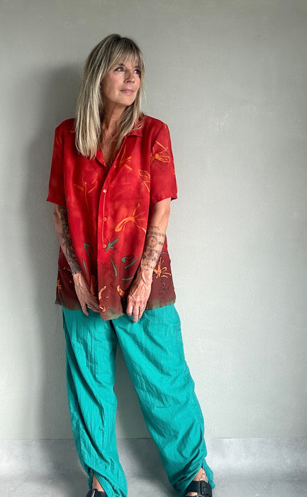 Tomaatrode doorschijnende blouse