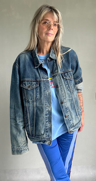 Oversized Levi's jack